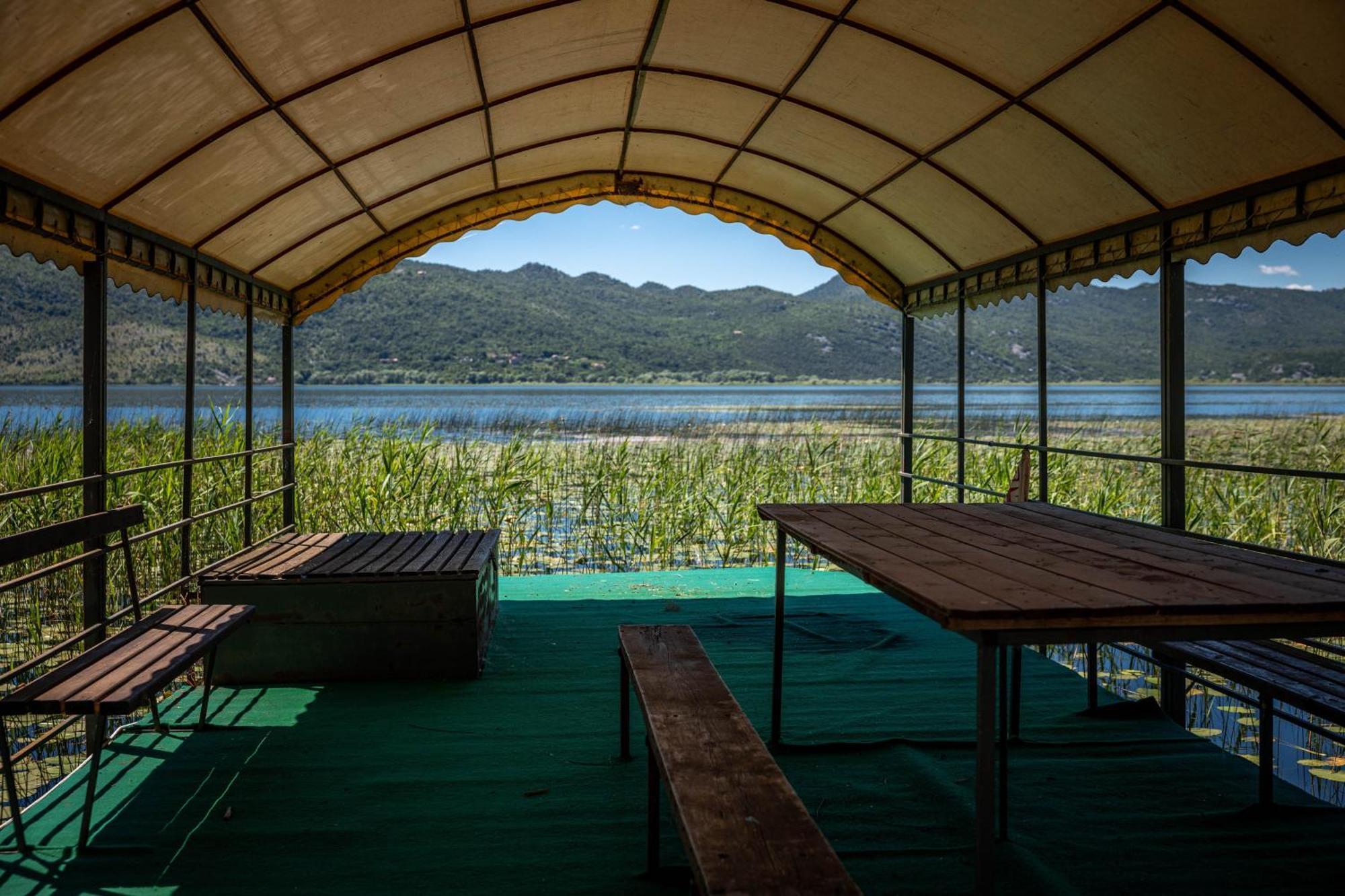 Boljesestre Lake Retreat Golubovci エクステリア 写真